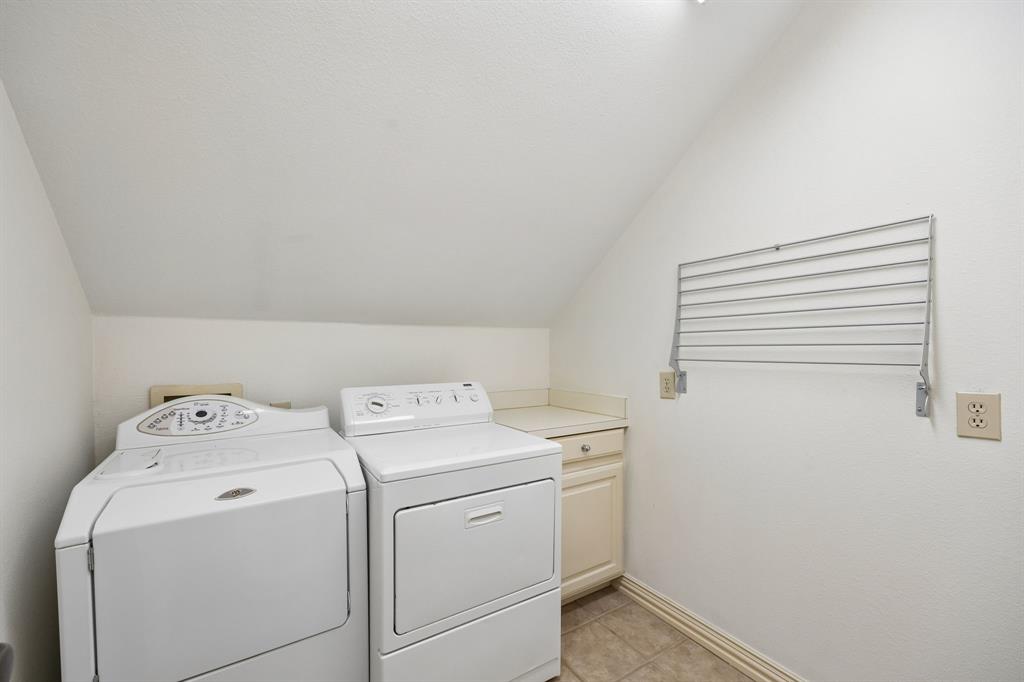 3101 Rosedale Avenue, Unit D University Park, TX 75205 - Photo 20 of 23 a utility room with dryer and washer