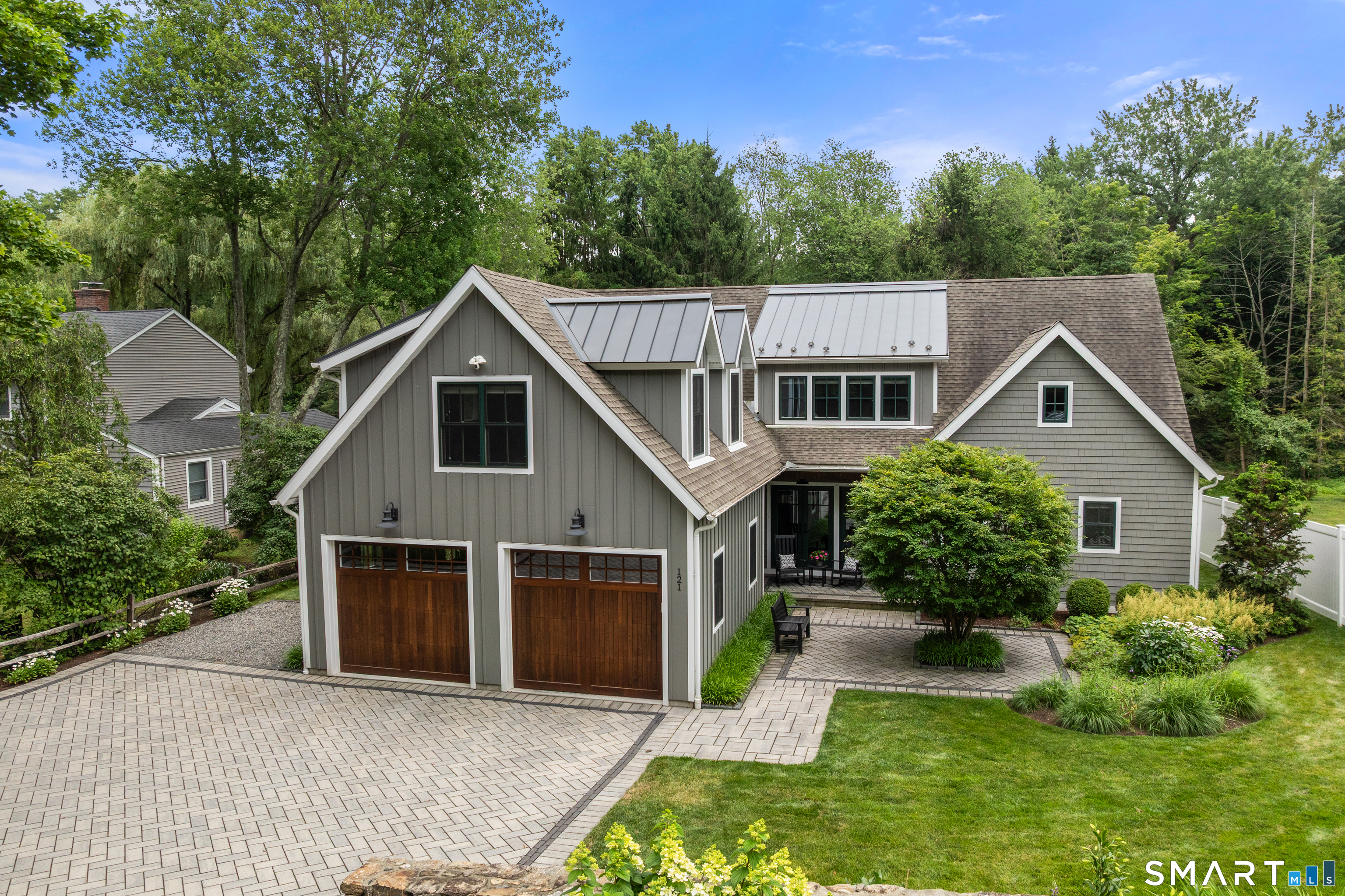 121 Osborne Hill Road, Fairfield - The Perfect Blend of Sophistication and Comfort.
