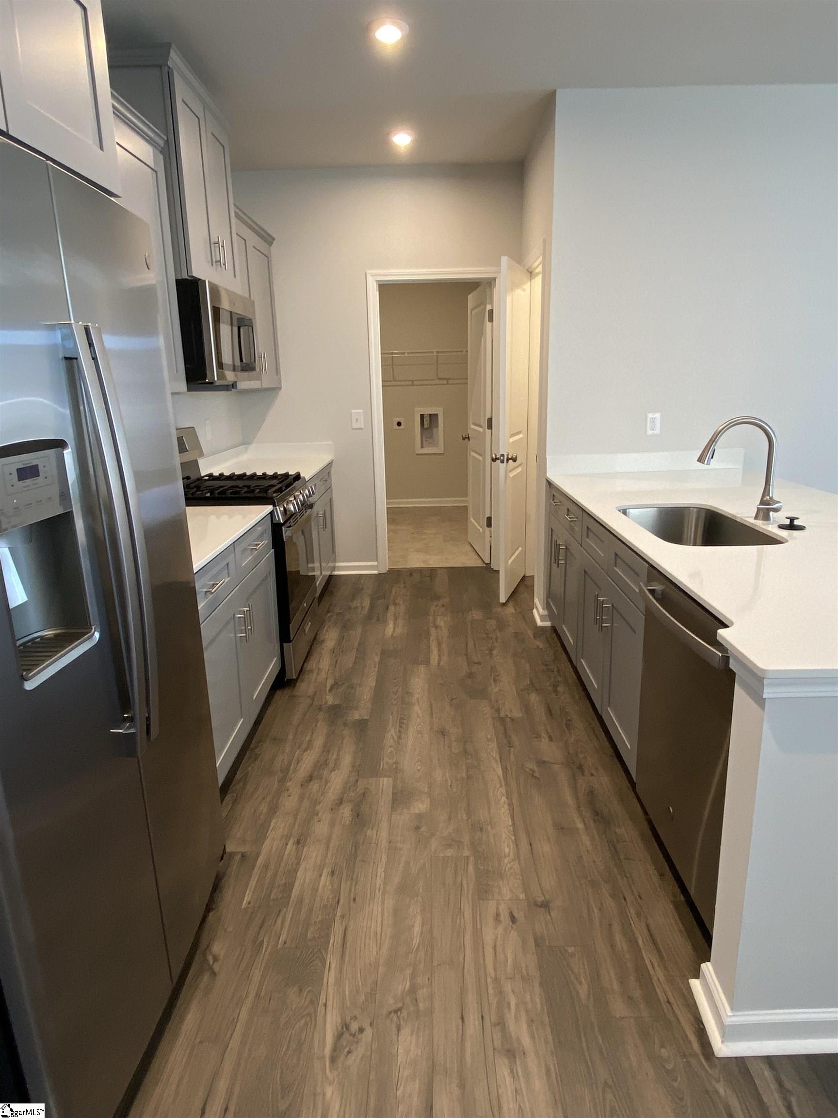 403 Mariene Drive Greenville, SC 29607 - Photo 4 of 29