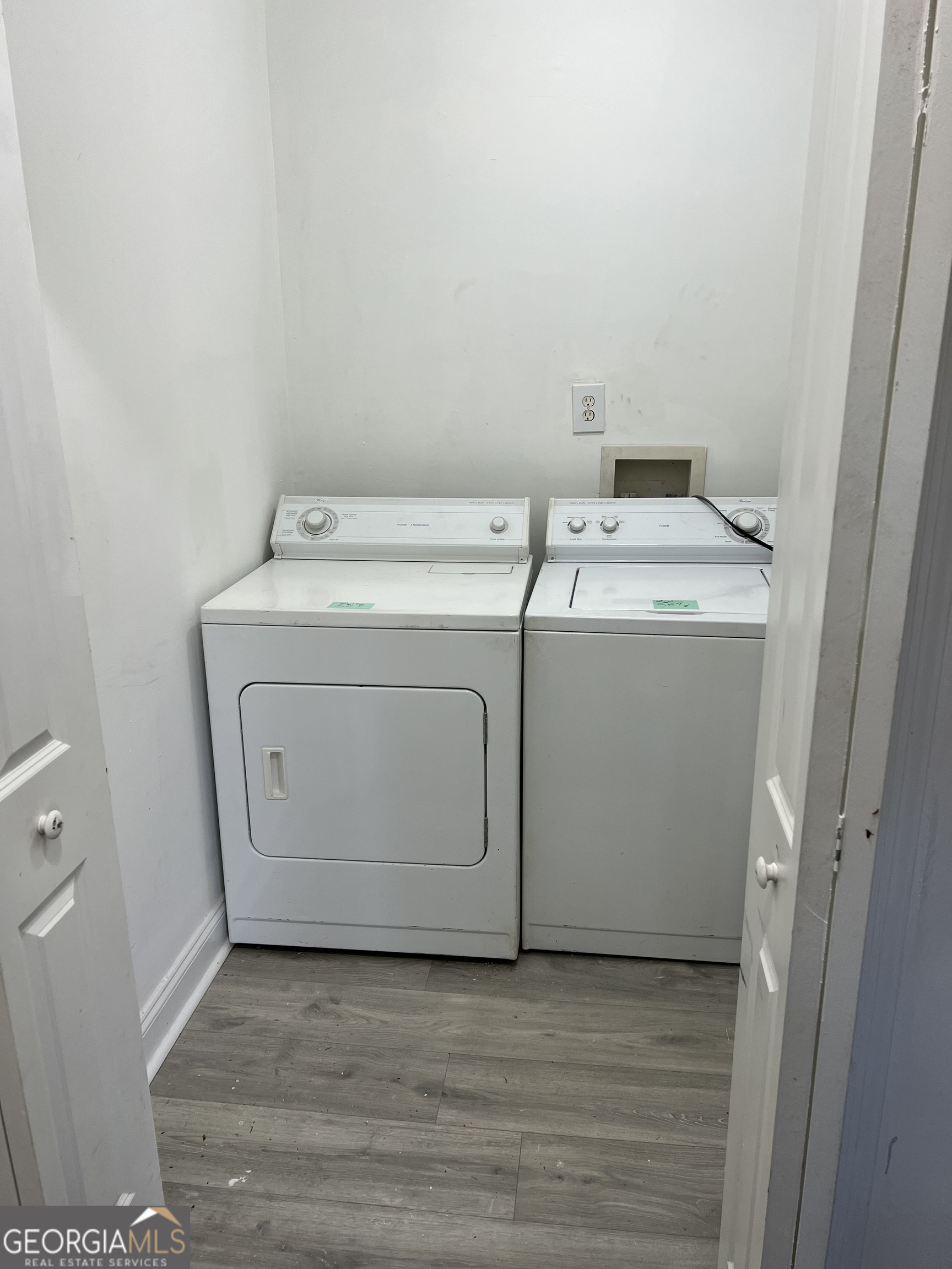 2158 Beecher Road Southwest, Unit A Atlanta, GA 30311 - Photo 9 of 20 a utility room with dryer and washer