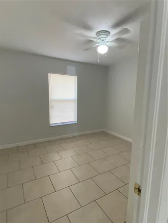 $2,400 | 10020 North Connechusett Road, Tampa, FL 33617