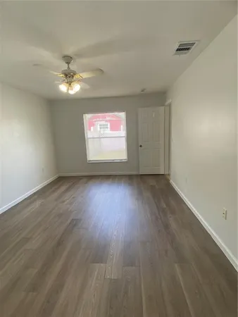 $2,400 | 10020 North Connechusett Road, Tampa, FL 33617