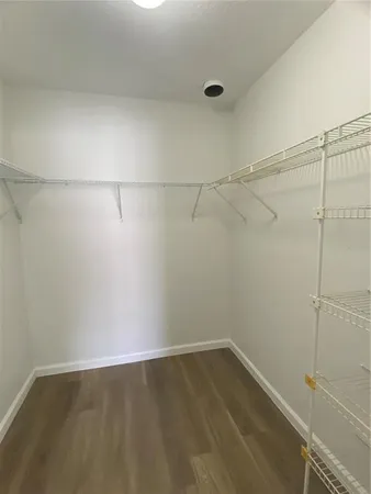 $2,400 | 10020 North Connechusett Road, Tampa, FL 33617