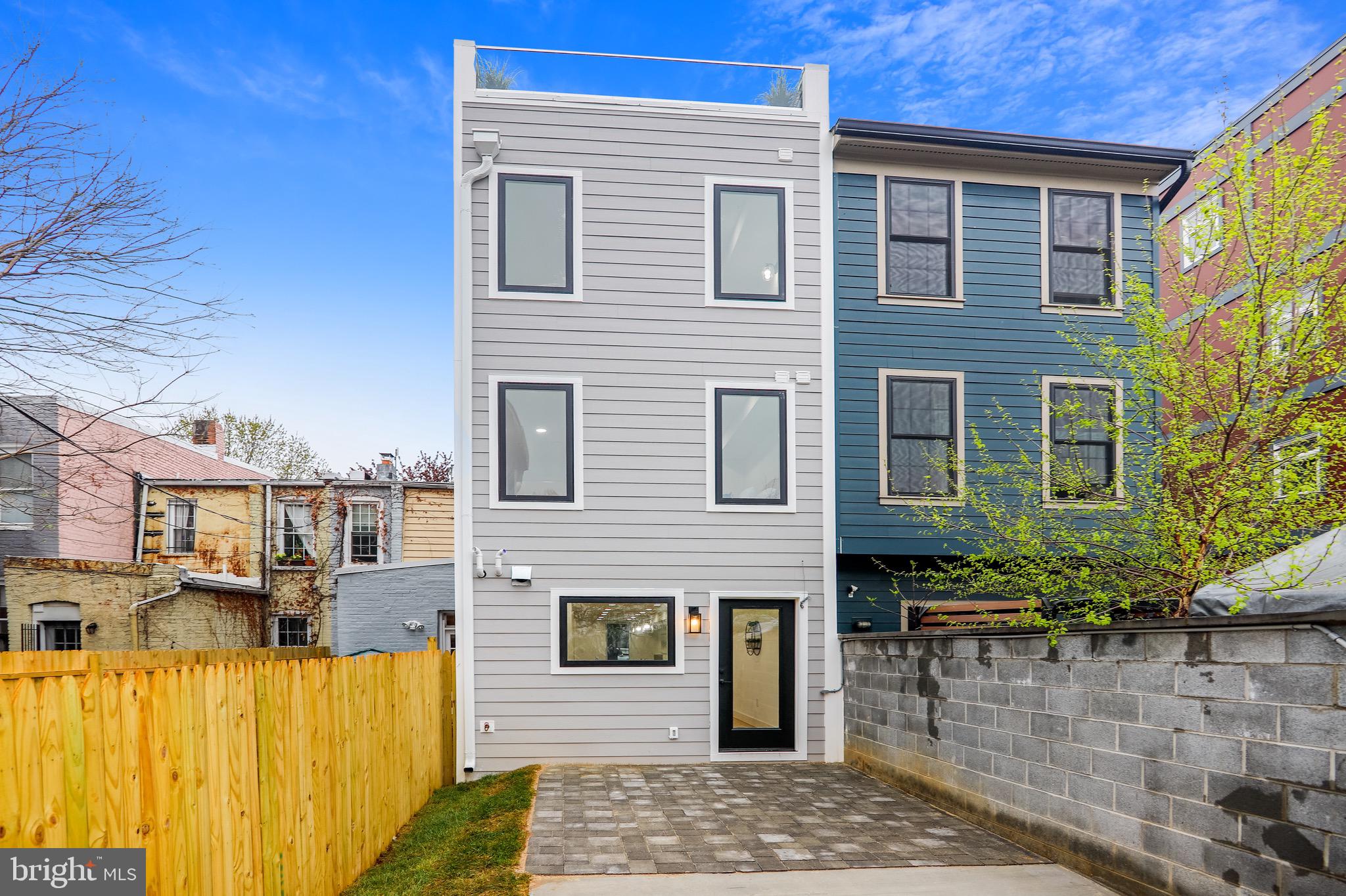 1427 K Street Southeast Washington, DC 20003 - Photo 25 of 29