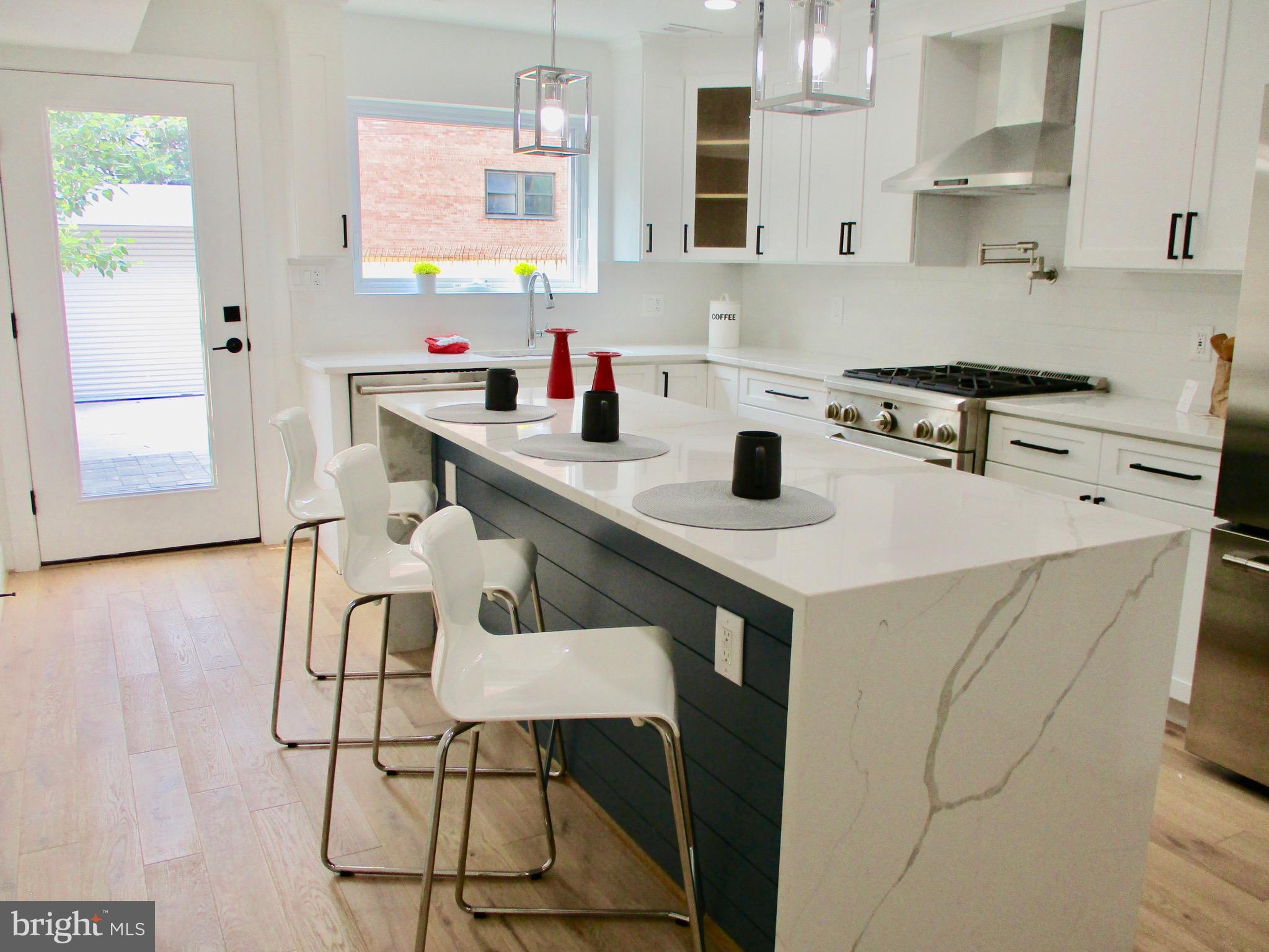 1427 K Street Southeast Washington, DC 20003 - Photo 5 of 29
