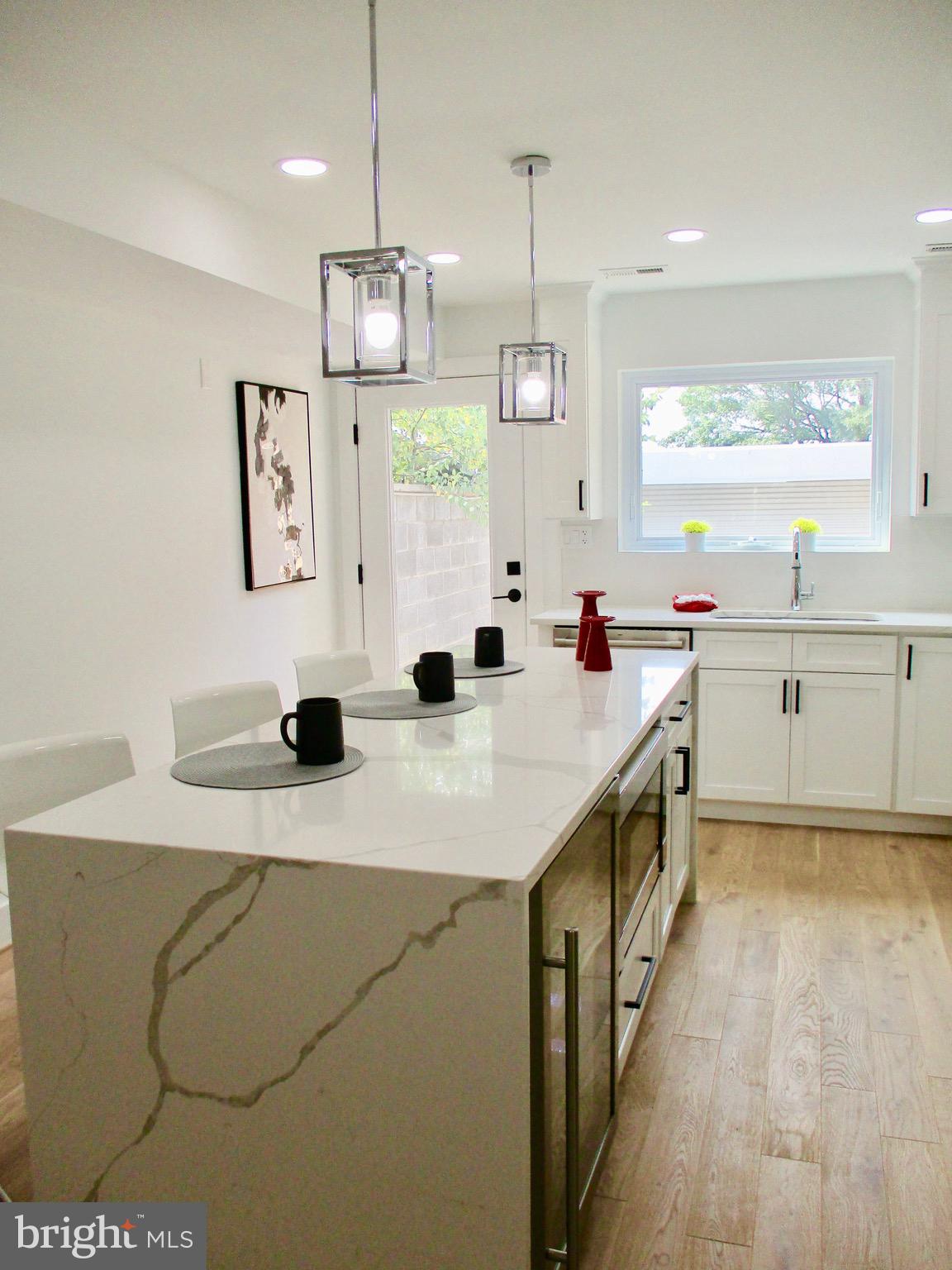 1427 K Street Southeast Washington, DC 20003 - Photo 7 of 29