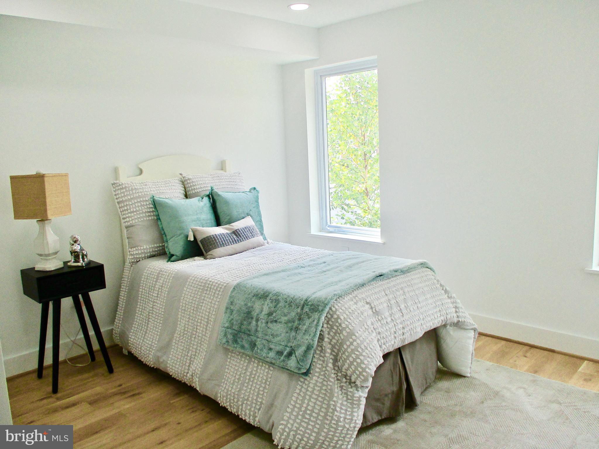 1427 K Street Southeast Washington, DC 20003 - Photo 8 of 29