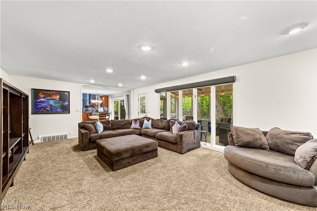 29526 Bryce Road Cleveland, OH 44124 - Photo 10 of 46 Gallery Image 10