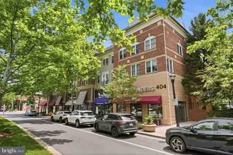 $415,000 | 404 King Farm Boulevard, Unit 40406, Rockville, MD 20850