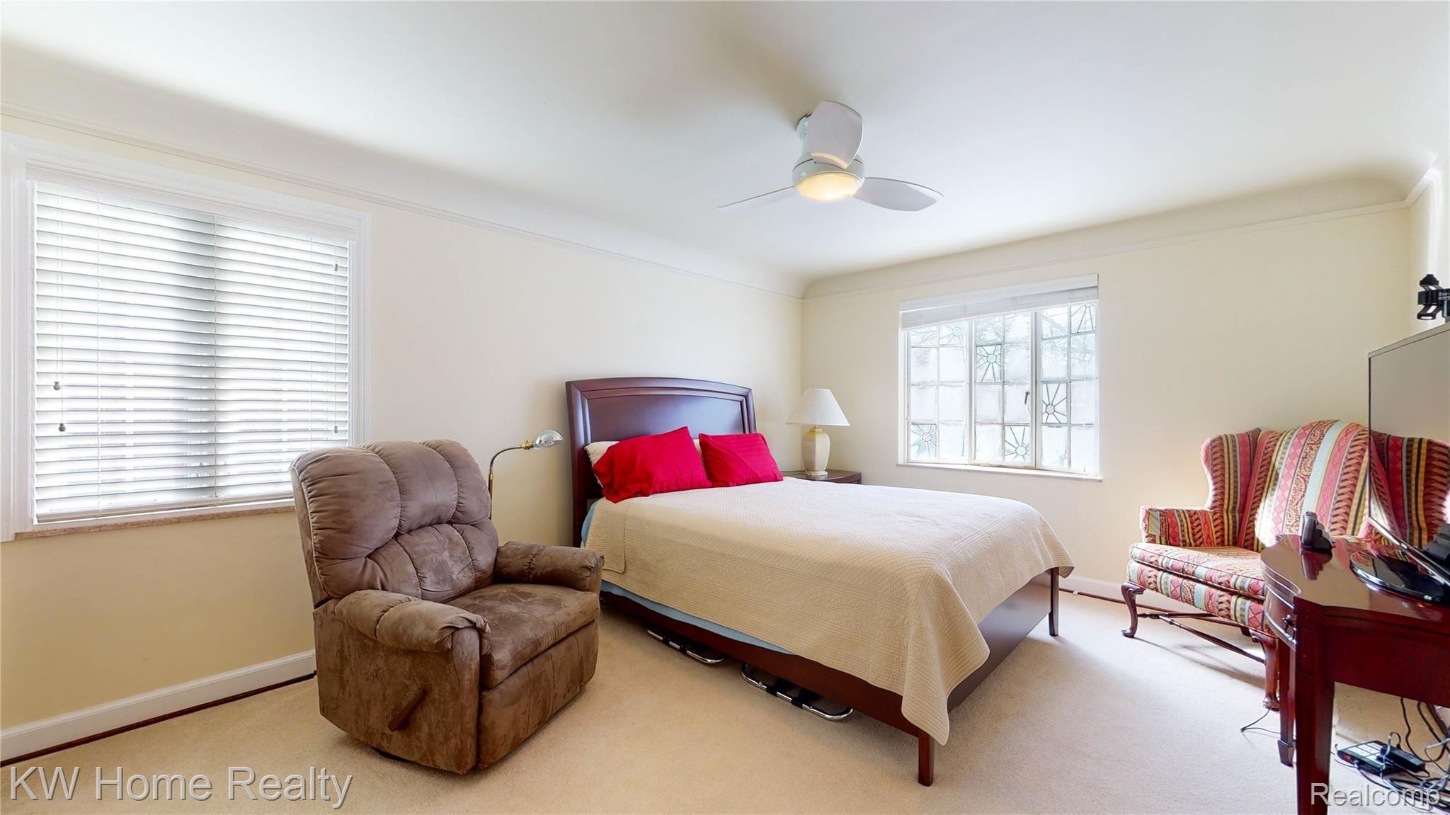 1146 Yorkshire Road Grosse Pointe, MI 48230 - Photo 28 of 39 int-21.jpg-FULL
