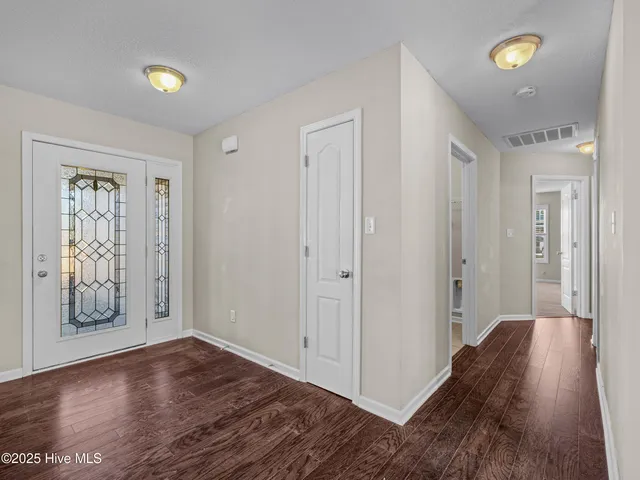 $324,900 | 835 Solomon Drive, Jacksonville, NC 28546