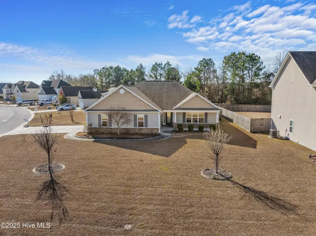 $324,900 | 835 Solomon Drive, Jacksonville, NC 28546