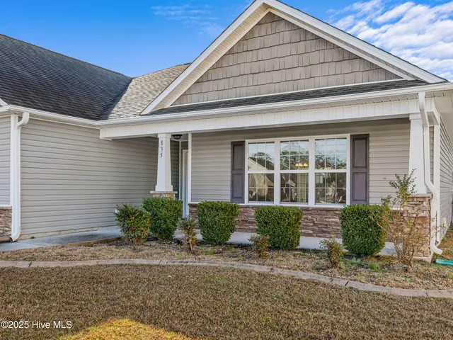 $324,900 | 835 Solomon Drive, Jacksonville, NC 28546