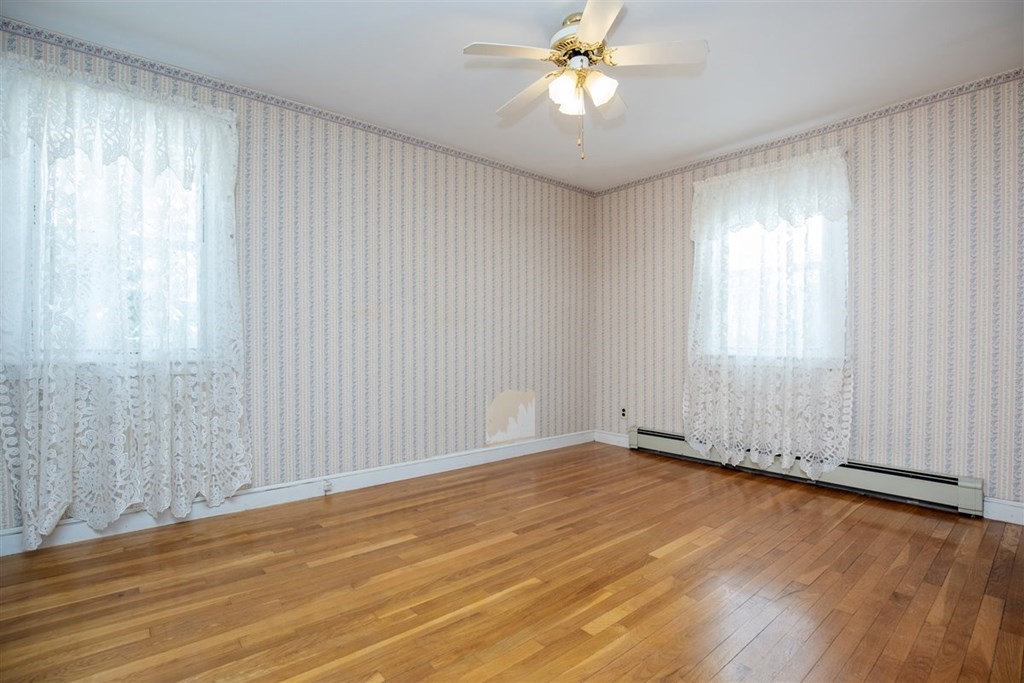 2 Bradford Road Burlington, MA 01803 - Photo 17 of 34 Gallery Image 17
