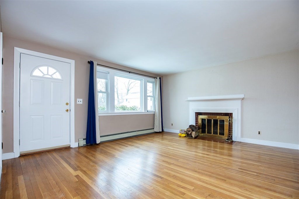 2 Bradford Road Burlington, MA 01803 - Photo 3 of 34 Gallery Image 3