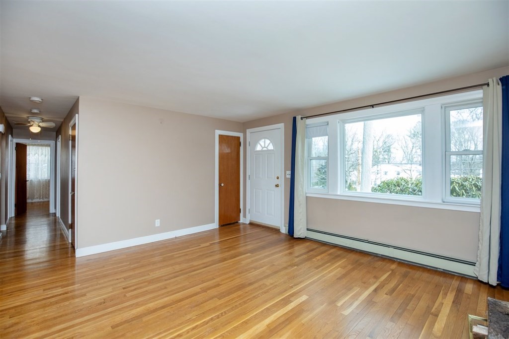 2 Bradford Road Burlington, MA 01803 - Photo 6 of 34 Gallery Image 6