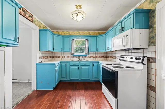 $189,900 | 141 West Noell Avenue, Denton, NC 27239