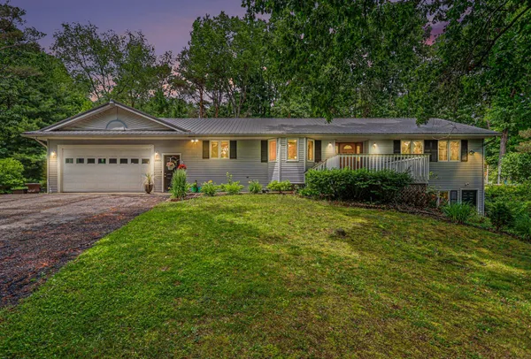 $343,000 | 2985 West Kirby Road, Battle Creek, MI 49017