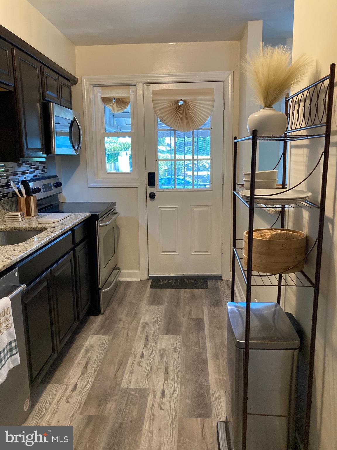 1124 Wedgewood Road Baltimore, MD 21229 - Photo 10 of 33