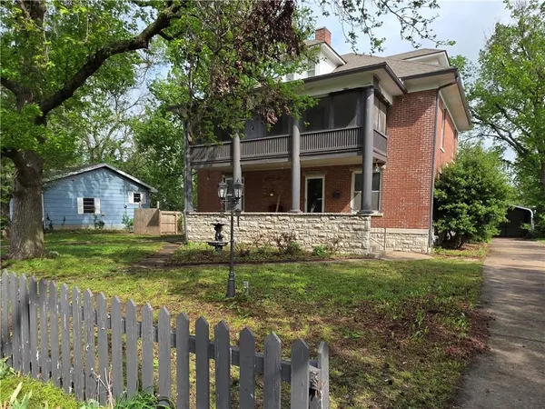 $205,000 | 612 West Cherry Street, Nevada, MO 64772