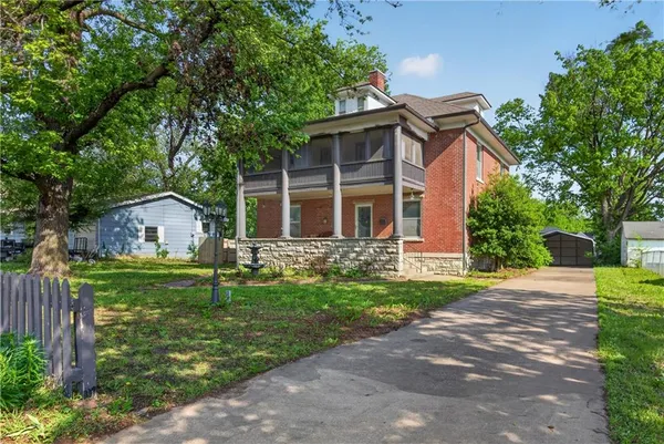 $205,000 | 612 West Cherry Street, Nevada, MO 64772