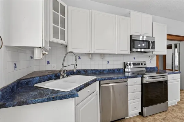 $205,000 | 612 West Cherry Street, Nevada, MO 64772