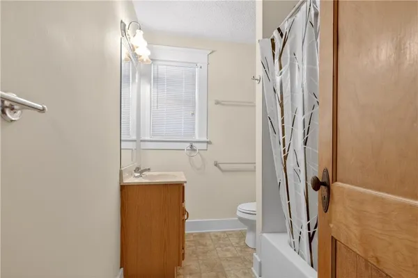 $205,000 | 612 West Cherry Street, Nevada, MO 64772