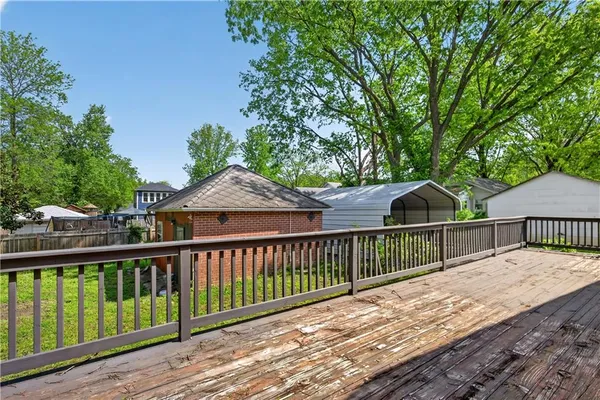 $205,000 | 612 West Cherry Street, Nevada, MO 64772