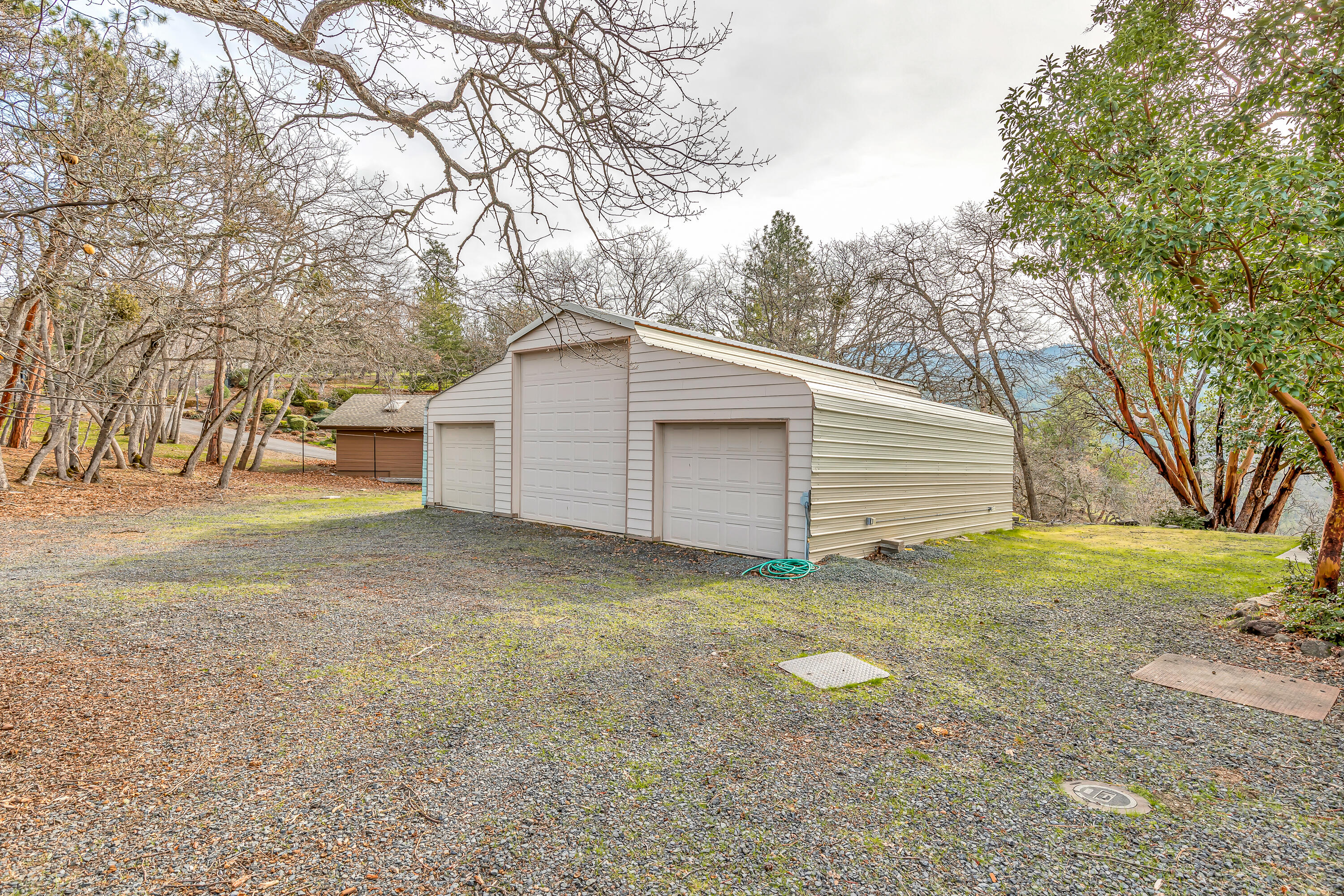 6550 Hillcrest Road Medford, OR 97504 - Photo 41 of 62 Detached Shop with RV Parking