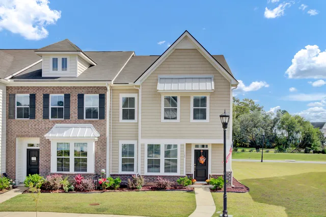 $319,999 | 109 Pinewood Drive, Summerville, SC 29483