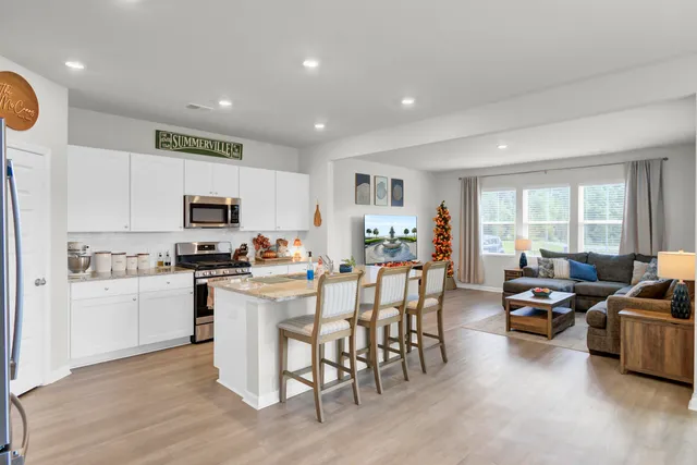 $319,999 | 109 Pinewood Drive, Summerville, SC 29483