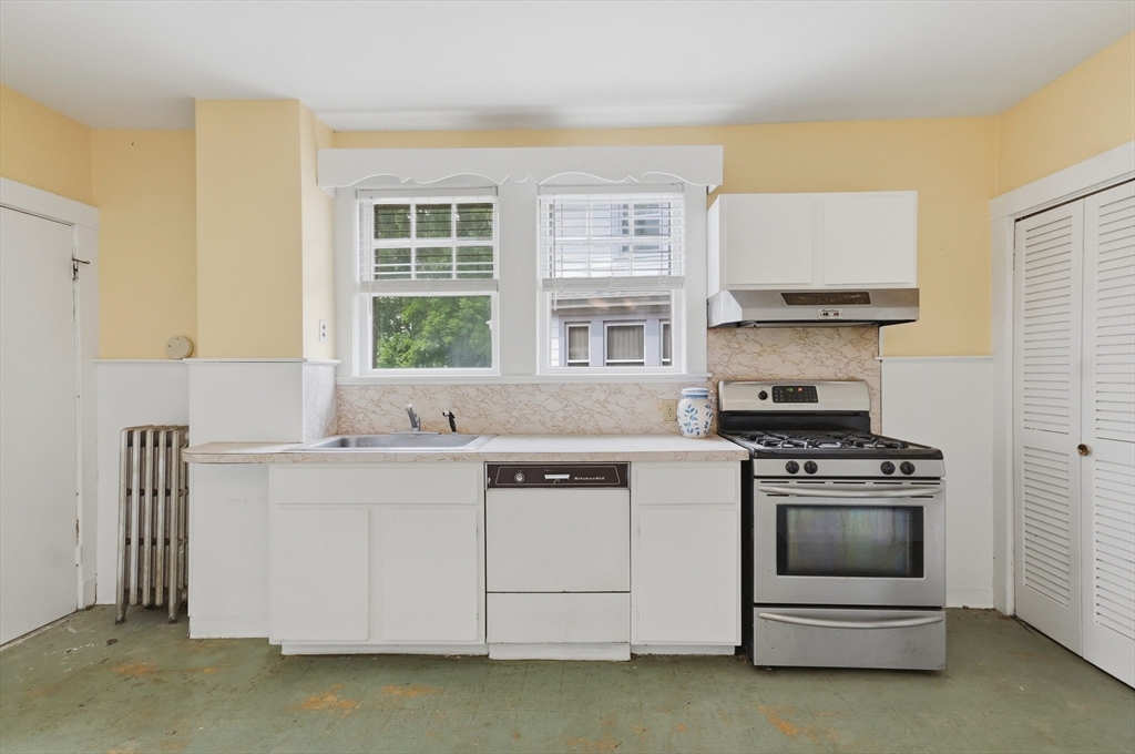 79 Goodenough Street Boston, MA 02135 - Photo 12 of 33