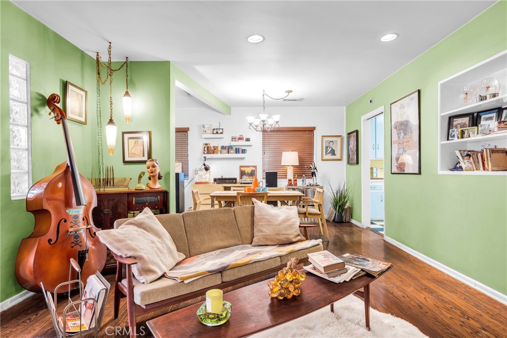 5425 Halbrent Avenue Sherman Oaks, CA 91411 - Photo 13 of 31