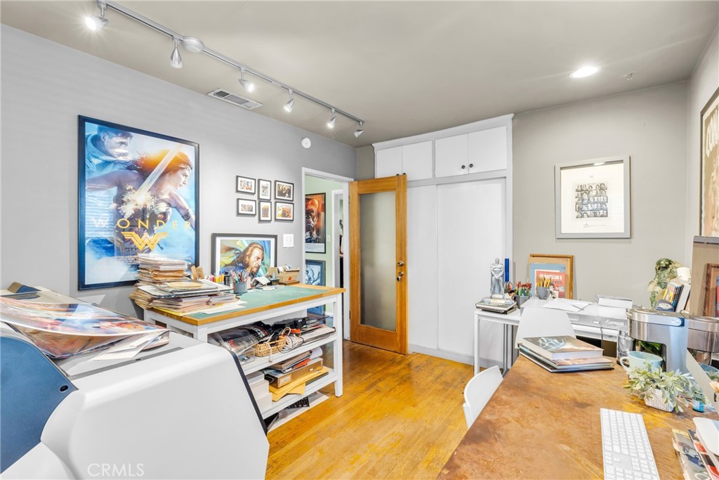 5425 Halbrent Avenue Sherman Oaks, CA 91411 - Photo 23 of 31