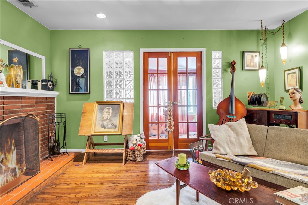 5425 Halbrent Avenue Sherman Oaks, CA 91411 - Photo 7 of 31