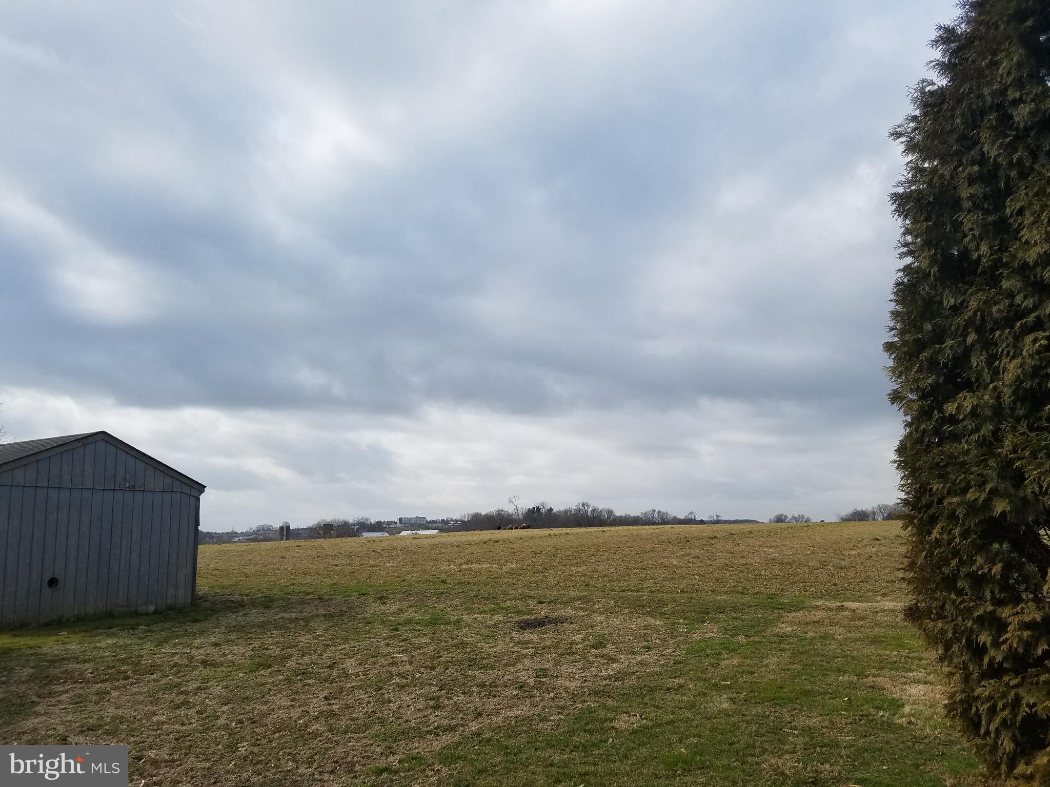 198 Eastbrook Road Smoketown, PA 17602 - Photo 6 of 35 a view of an ocean and beach