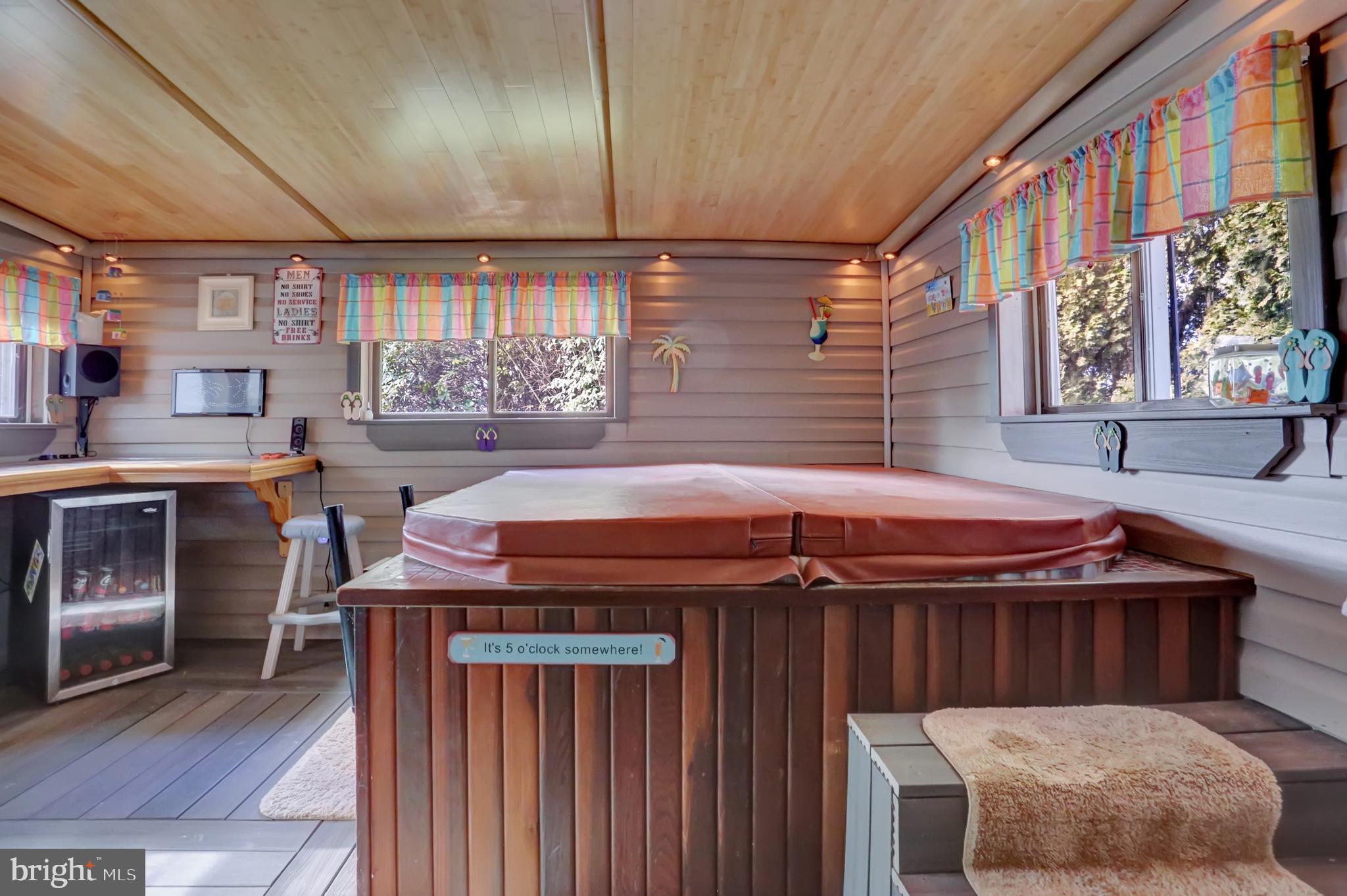 198 Eastbrook Road Smoketown, PA 17602 - Photo 10 of 35 a kitchen with a stove a sink and a refrigerator