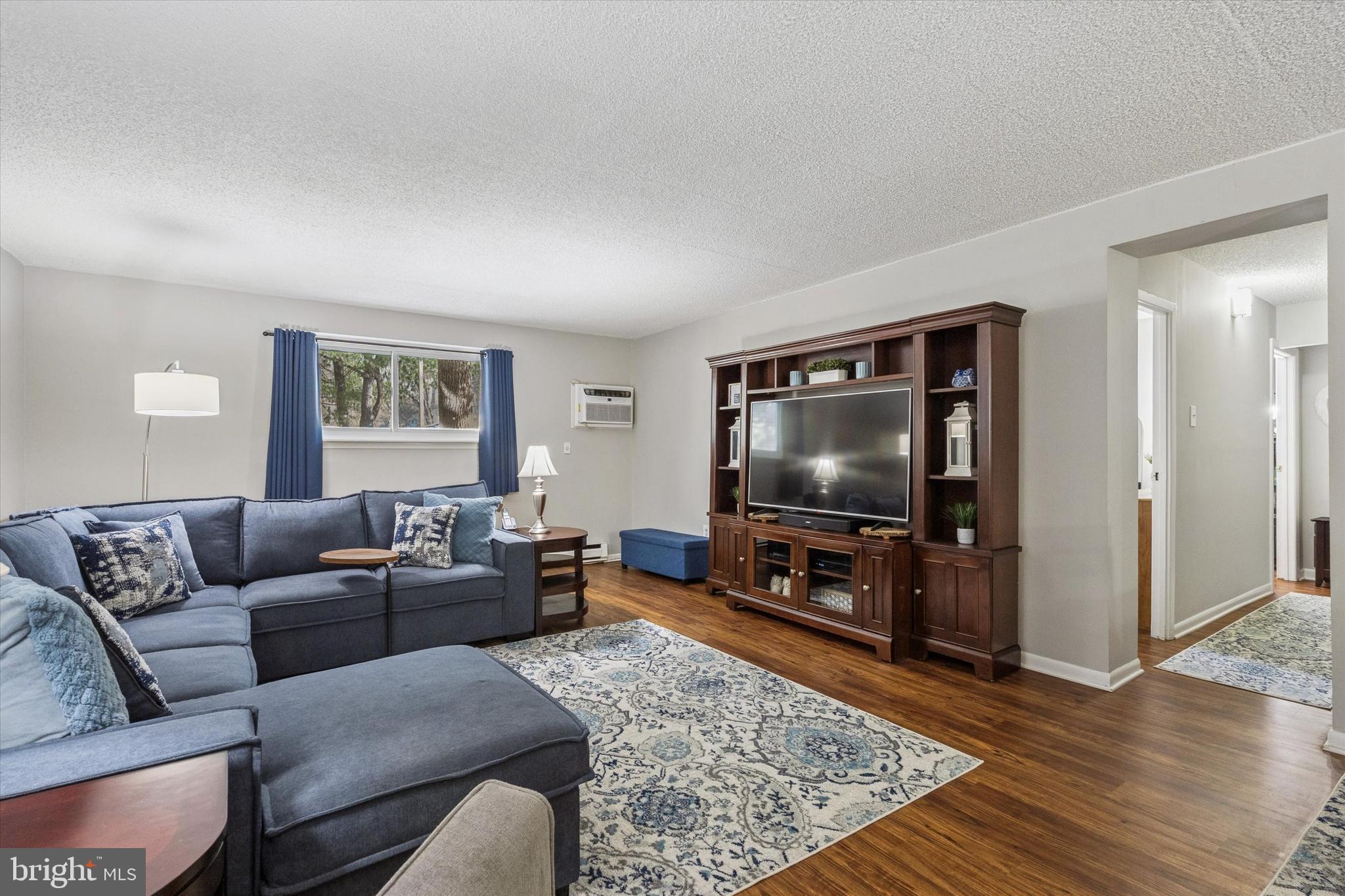 400 Glendale Road, Unit 13 Havertown, PA 19083 - Photo 3 of 25