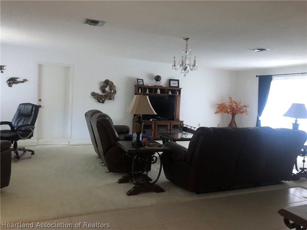 609 Lin Road Sebring, FL 33876 - Photo 11 of 27 Gallery Image 11