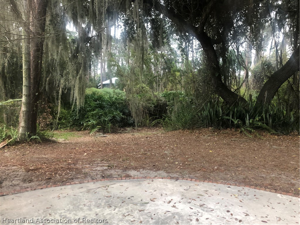 609 Lin Road Sebring, FL 33876 - Photo 8 of 27 Gallery Image 8