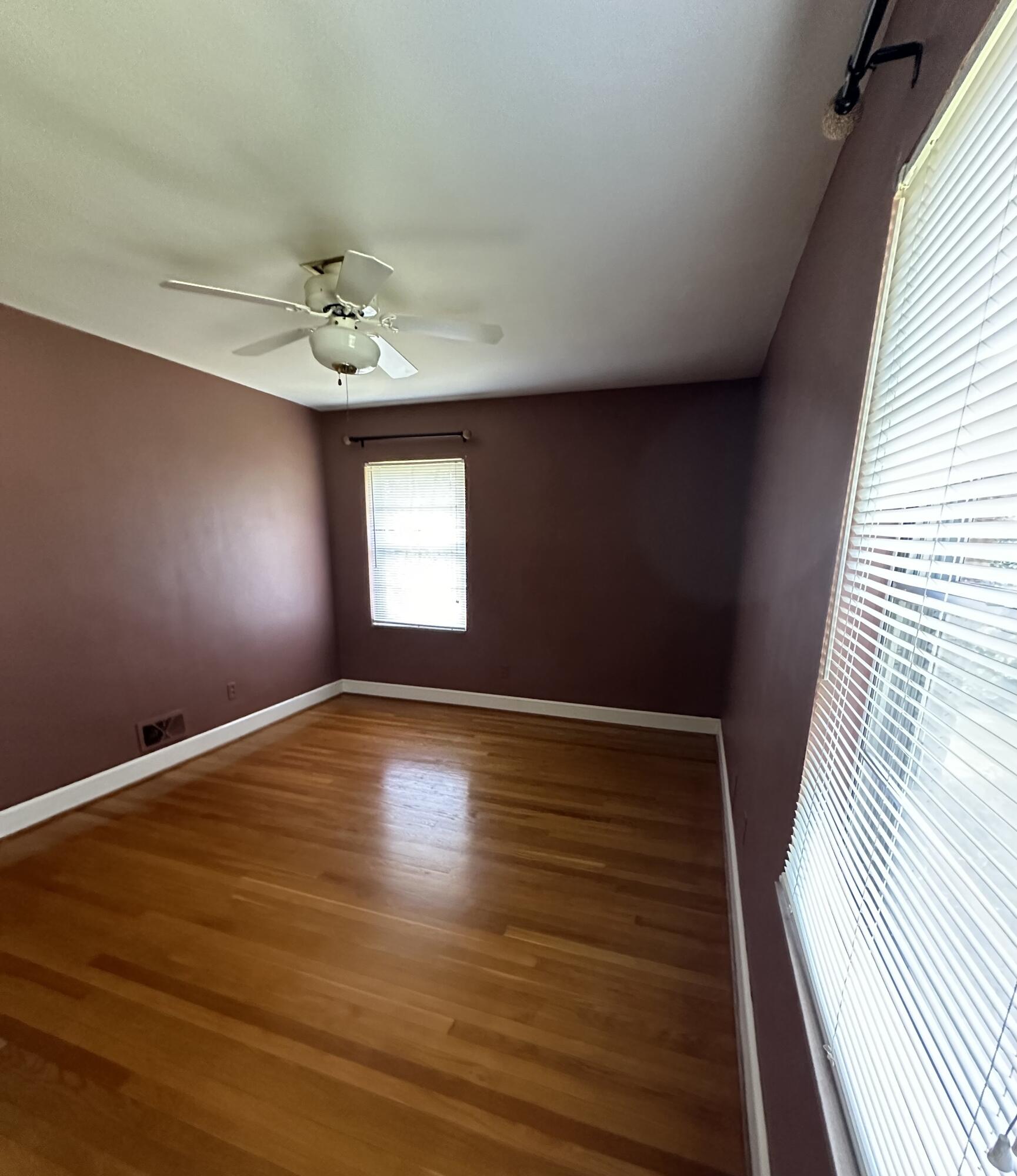 5220 Lipps Road Roanoke, VA 24018 - Photo 8 of 14 IMG_6177