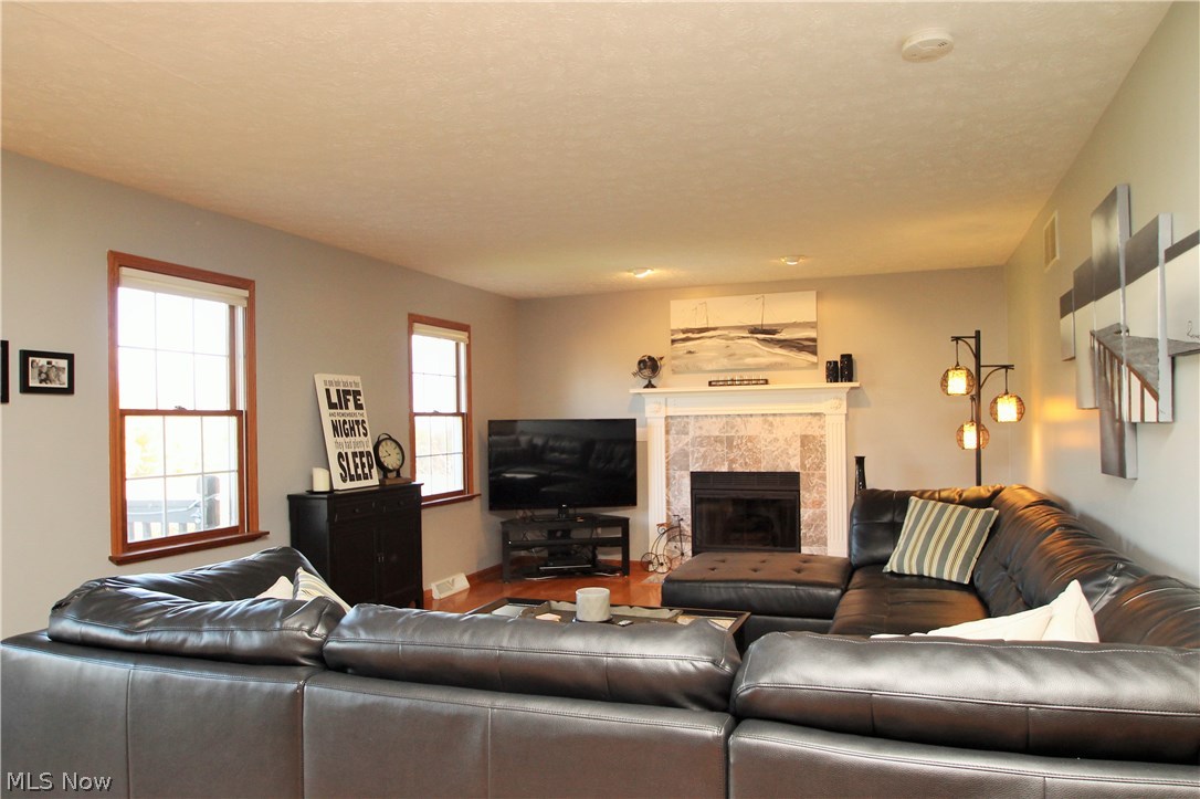 372 Cardinal Drive Rittman, OH 44270 - Photo 3 of 25 Gallery Image 3