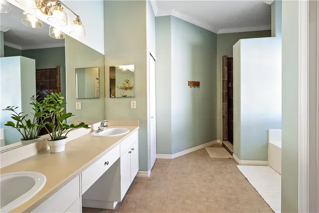 $3,250 | 143 37th Drive Southwest, Vero Beach, FL 32968