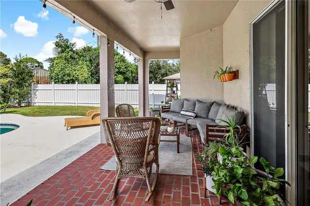 $3,250 | 143 37th Drive Southwest, Vero Beach, FL 32968