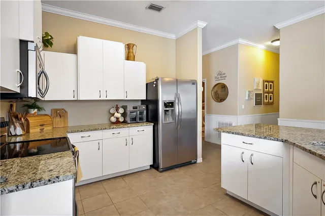 $3,250 | 143 37th Drive Southwest, Vero Beach, FL 32968