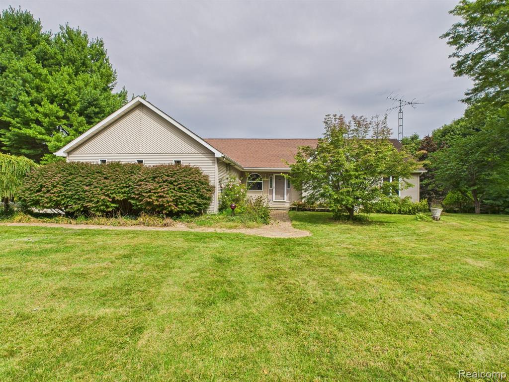 2843 North Branch Road North Branch, MI 48461 - Photo 4 of 58 Gallery Image 4