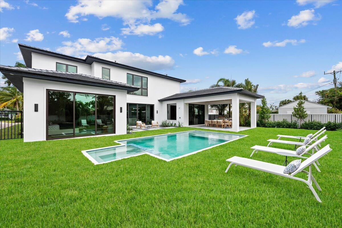 364 Ellamar Road West Palm Beach, FL 33405 - Photo 3 of 36 07-LUX7933