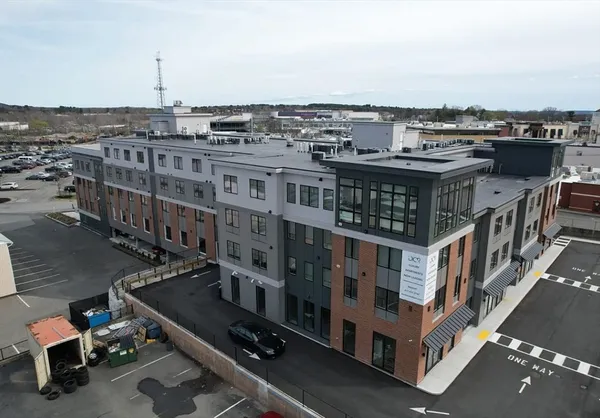 $2,700 | 918 Providence Highway, Unit 216, Dedham, MA 02026