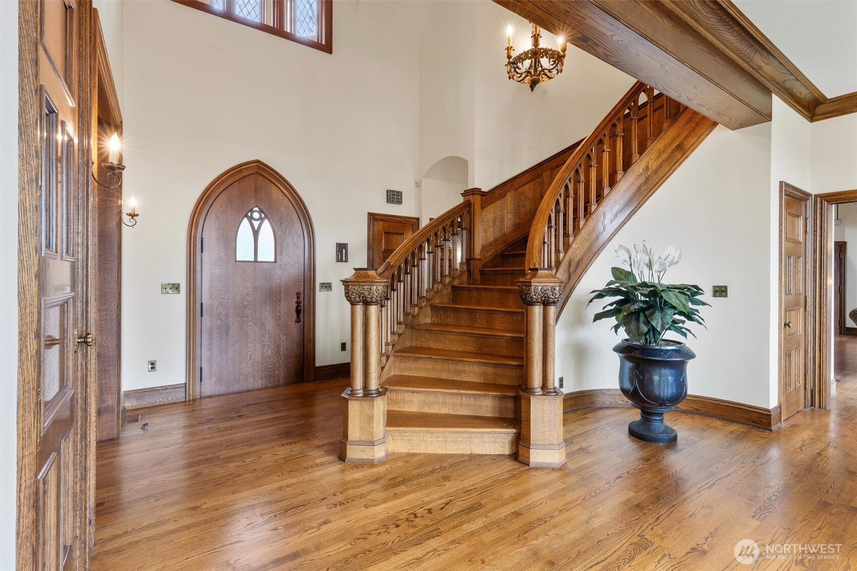 4725 West Mercer Way Mercer Island, WA 98040 - Photo 4 of 40