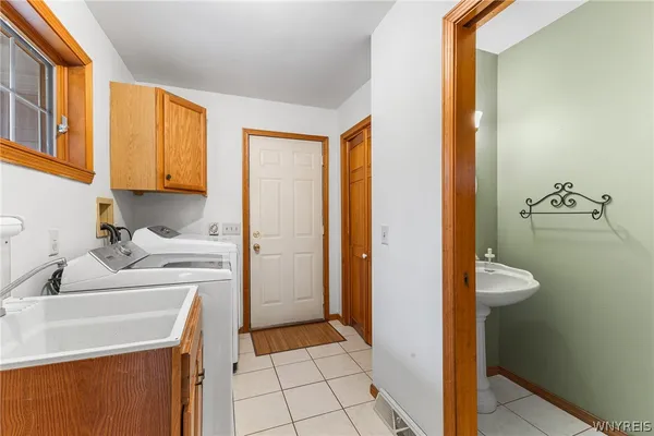 $435,000 | 8367 Cherry Lane, Eden, NY 14057